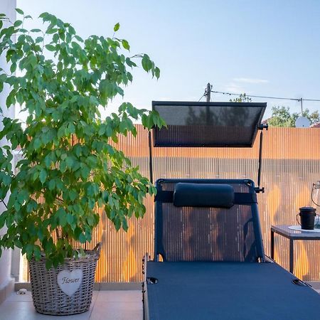Apartment Paula With Private Jacuzzi And Parking- Near The Beach Zadar Exterior foto