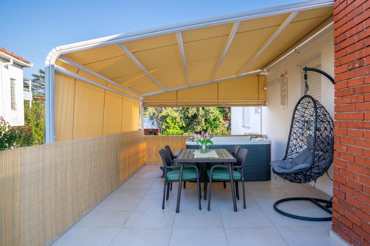Apartment Paula With Private Jacuzzi And Parking- Near The Beach Zadar Exterior foto