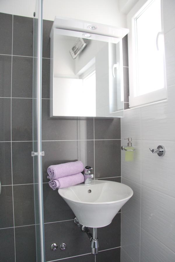 Apartment Paula With Private Jacuzzi And Parking- Near The Beach Zadar Exterior foto