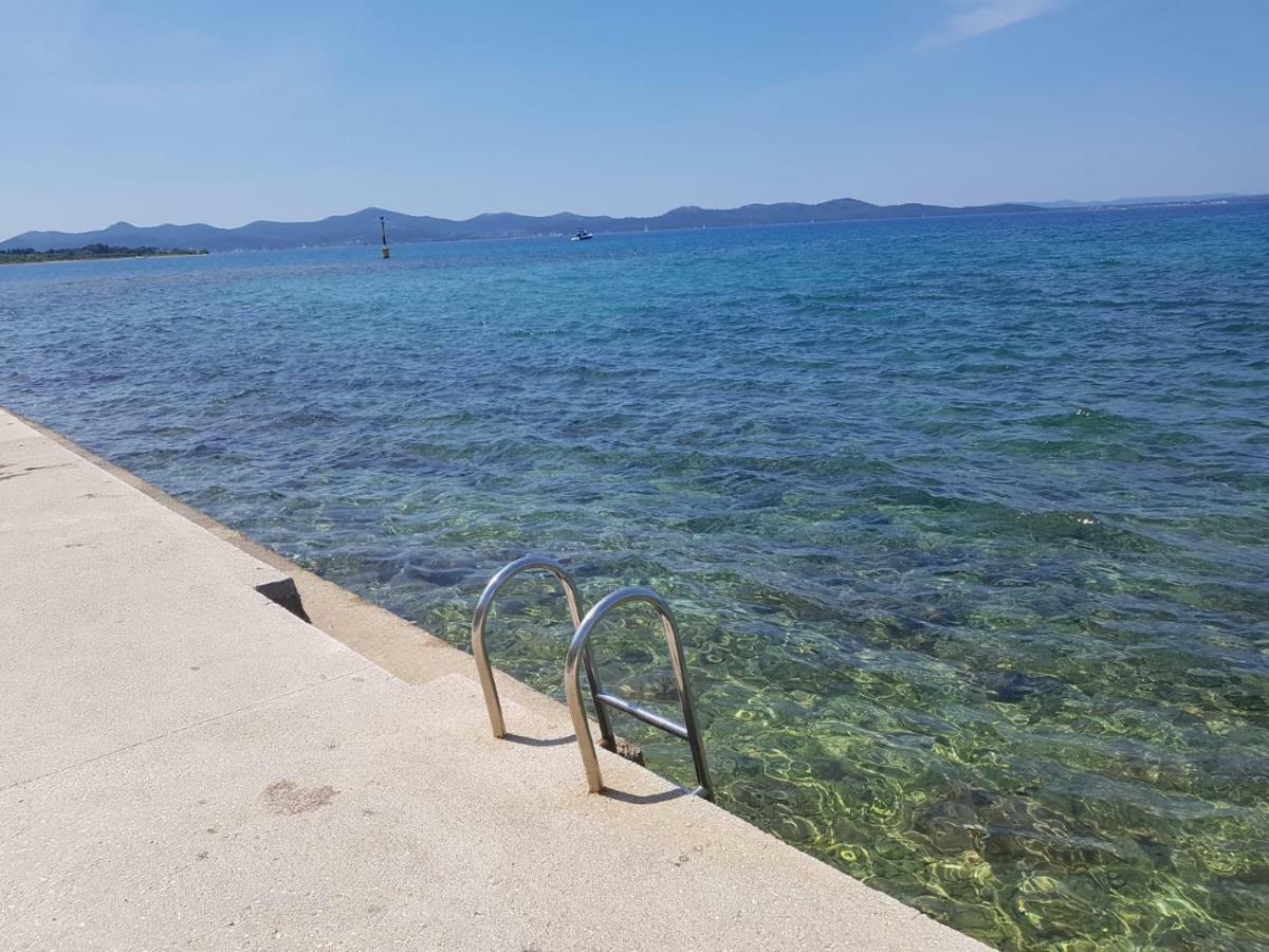 Apartment Paula With Private Jacuzzi And Parking- Near The Beach Zadar Exterior foto