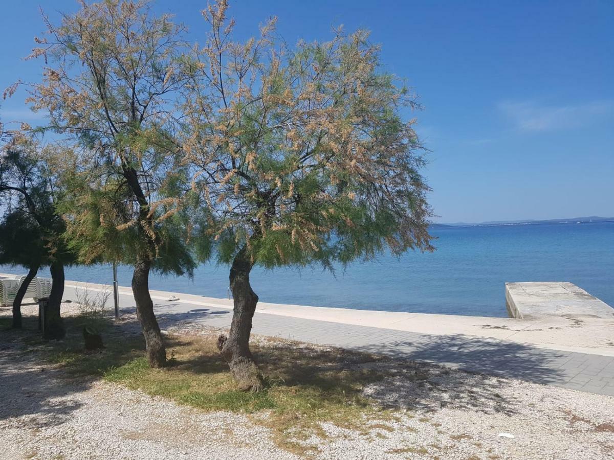 Apartment Paula With Private Jacuzzi And Parking- Near The Beach Zadar Exterior foto