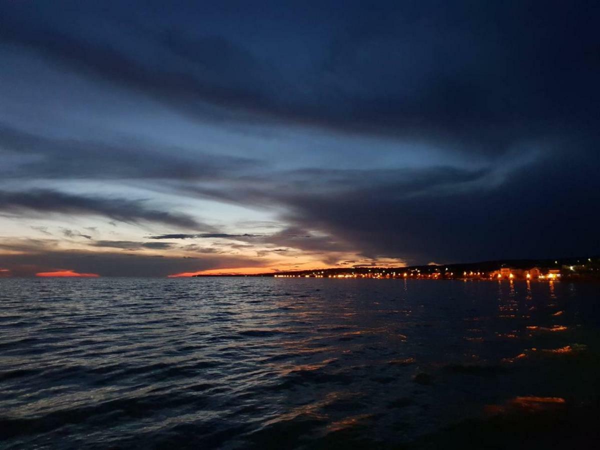 Apartment Paula With Private Jacuzzi And Parking- Near The Beach Zadar Exterior foto