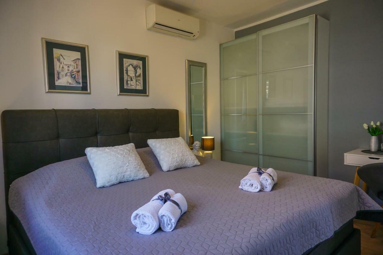 Apartment Paula With Private Jacuzzi And Parking- Near The Beach Zadar Exterior foto
